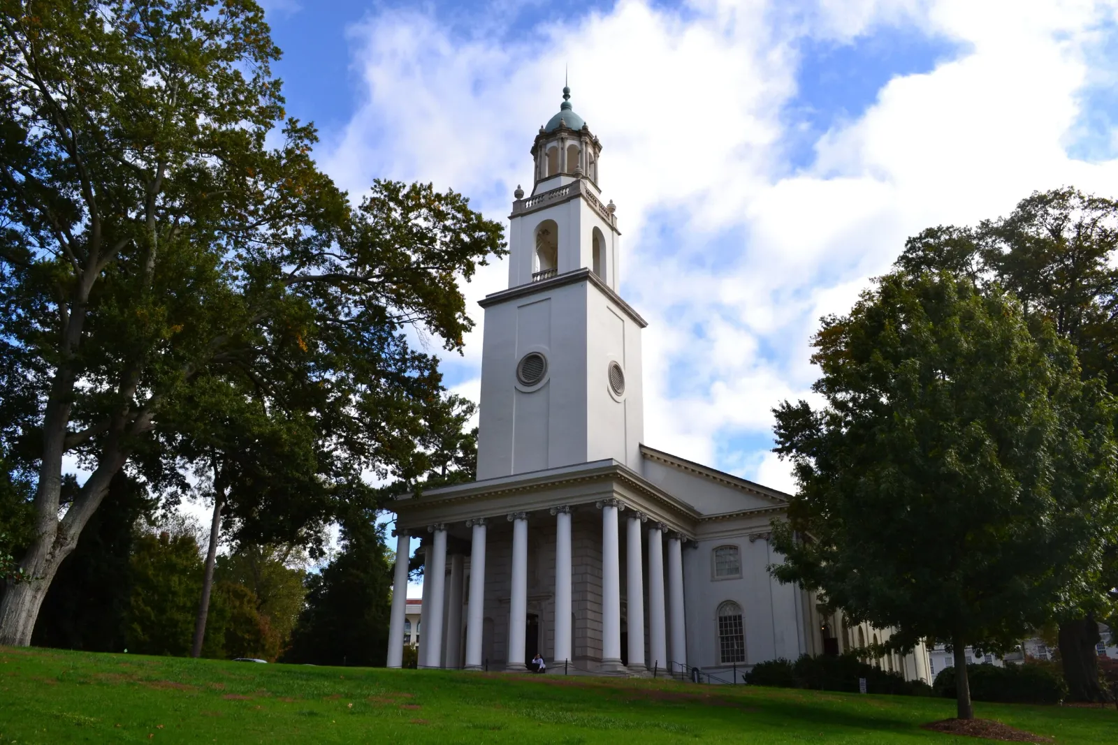 The neoclassical sanctuary of Glenn Memorial United Methodist Church